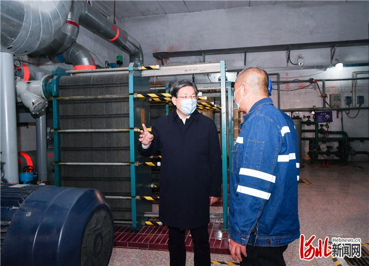 王东峰在石暗访检查供暖工作：时刻关心民生冷暖(图3)